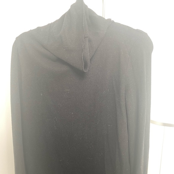 Turtleneck worn twice - Picture 2 of 2